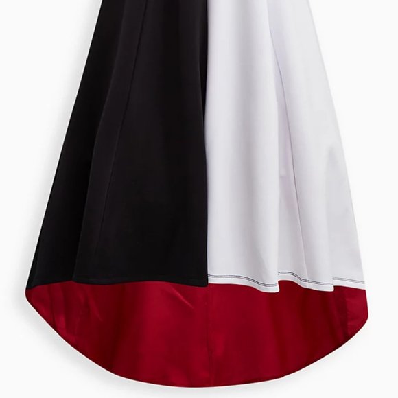 ♥️NWT VINTAGE TORRID DISNEY VILLAINS COSTUME DRESS - CRUELLA HOODED DRESS 4X - Picture 11 of 13